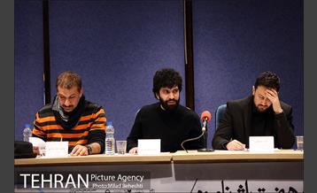 نمایشنامه خوانی سالی که دو بار پاییز شد 22