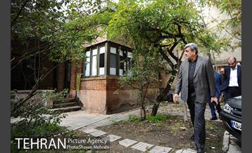 بازدید شهردار تهران ار خانه نیما یوشیج 23