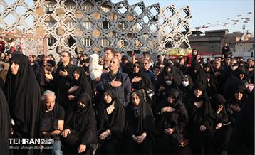 عزاداری شهادت امیرالمومنین (ع) در میدان امام حسین (ع) 34