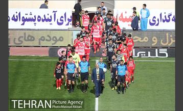 دیدار پرسپولیس و سیاه جامگان در لیگ برتر فوتبال