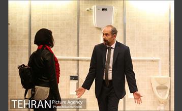 نمایش کلاغ‎ 2