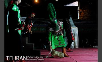 اجرای تغزیه اباعبدالله الحسین در میدان ولیعصر(عج) 13