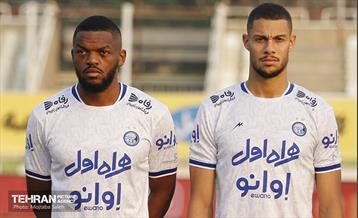 دیدار تیم‌های فوتبال پیکان و استقلال 7