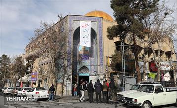 بازدید خبرنگاران رسانه‌های خارجی از تخریب اموال عمومی شهر 52