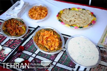 جشنواره فرهنگ ملل، غذا و صنایع دستی در منطقه 10 3