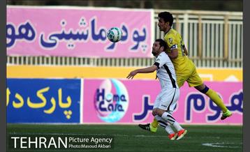 دیدار نفت تهران و سپاهان در لیگ برتر فوتبال 17