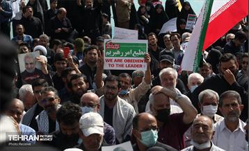 راهپیمایی نمازگزاران نماز جمعه تهران در اعتراض به حوادث اخیر