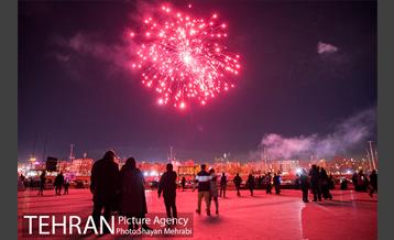 ویدئومپینگ و نور افشانی میدان آزادی به مناسب سالروز پیروزی انقلاب اسلامی 38
