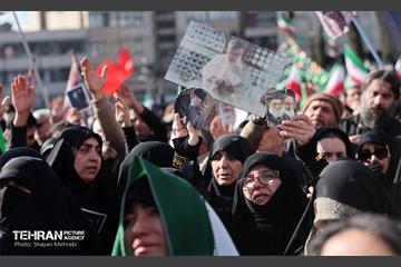 اجتماع مردم تهران در پی شهادت رهبر انقلاب - 1 53