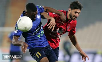 دیدار تیم‌های فوتبال استقلال و نساجی مازندران 14