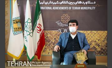 حاشیه مراسم اختتامیه پنجمین دوره جایزه جهانی خشت طلایی تهران 1