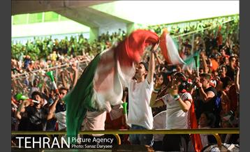 تماشای دیدار تیم‌های ملی ایران و پرتقال در استادیوم آزادی 20