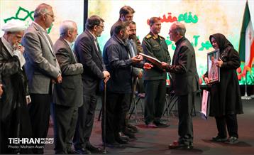 دیدار شهردار تهران با پیشکسوتان عرصه ایثار و شهادت منطقه 17 5