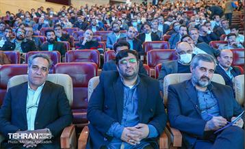 همایش فصلی مدیران و آیین رونمایی از بسته خرسندساز کارکنان شهرداری تهران 13