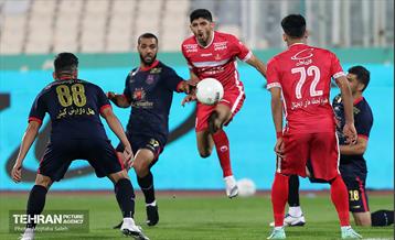 دیدار تیم های فوتبال پرسپولیس و نساجی مازندران 8