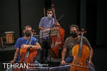 تمرین کنسرت آنلاین نغمه های تهران در برج میلاد 32