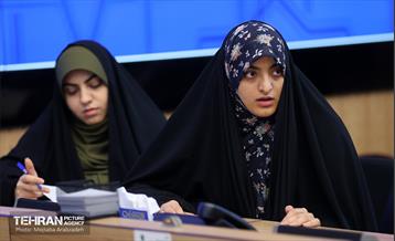 نشست صمیمانه شهردار تهران با فعالان دانشجویی 15