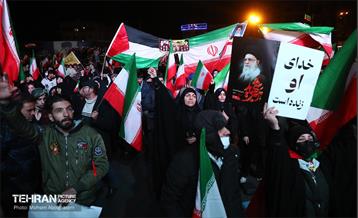 چهل‌و‌سومین شب اجتماع دفاع از انقلاب 33