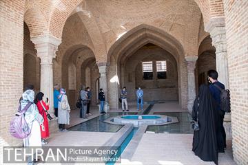 تور عکاسی خانه اتحادیه 8