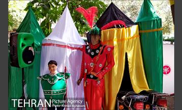 هیاهوی راسته پرچم فروش های تهران 16