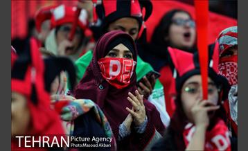 دیدار تیم‌های فوتبال پرسپولیس و کاشیما 18