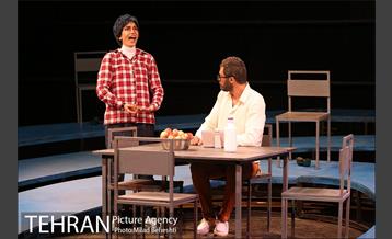 نمایش نبرد گالیله‎ 17