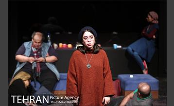 نمایش مافیا‎ 23