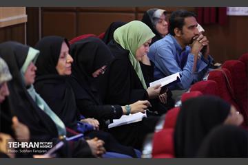 آیین رونمایی از کتاب «ایرانی بودن افتخار دارد» 17