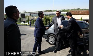 اهتزاز بزر‌گترین پرچم یا حسین (ع) 2