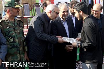 شهردار تهران در آیین نواختن زنگ سال تحصیلی جدید در دبیرستان ماندگار البرز 36