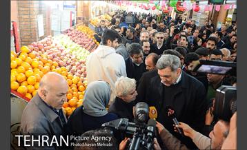 بازدید شهردار تهران از بازار میوه و تره بار جلال آل احمد 24