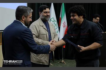 تقدیر از عوامل اجرایی کلان پروژه‌های منطقه ۹ 2