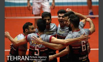 دیدار بانک سرمایه و پیکان در لیگ برتر والیبال 13