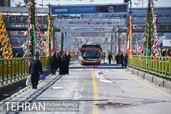 خدمات رسانی شهرداری تهران در راهپیمایی 22 بهمن 2