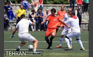 دیدار رسانه ورزش و پیشکسوتان تیم ملی فوتبال ایران به نفع سیل زدگان 40