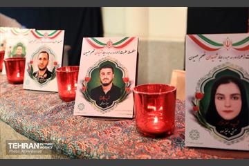 سومین سوگواره شعر عمود ۱8 25
