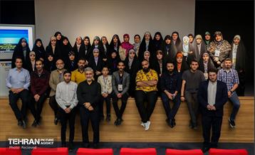 چهارمین جلسه از سلسه تورهای عکاسی انسان، کتاب، زندگی 17