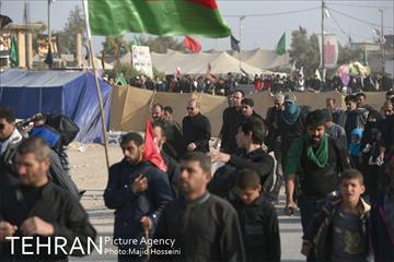 حضور دکتر قالیباف در پیاده‌روی اربعین، از نجف تا کربلا 10