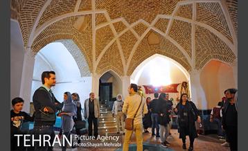 بازدید جمعی از  هنرمندان از نقاط گردشگری منطقه 12 10