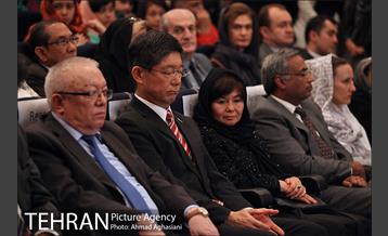 شکوفه های گیلاس و افسانه گنجی در موزه امام علی 12