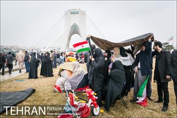راهپیمایی یوم الله ۲۲ بهمن 5