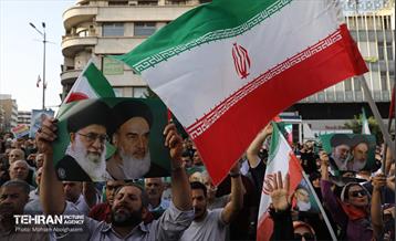 اجتماع مردمی در اعتراض به حمله آمریکا به تاسیسات هسته‌ای ایران 19