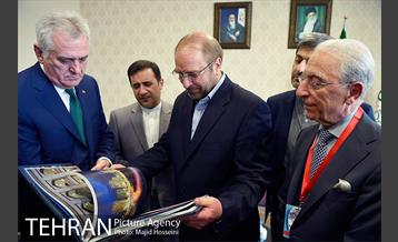 مراسم رونمایی از تندیس پروفسور سمیعی 18