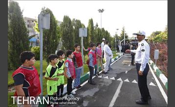 بازدید شهردار تهران از پروژه های شاخص منطقه 9 11