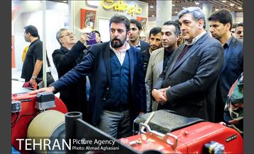 بازدید دکتر حناچی از نمایشگاه ساختمان پایدار 16