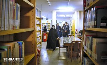 حضور نرگس معدنی پور در منطقه 5