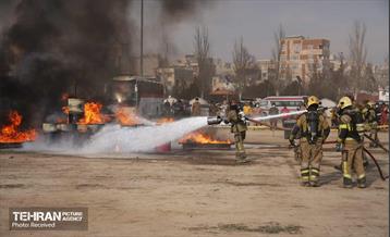 تمرین سراسری زلزله در بوستان ولایت 11