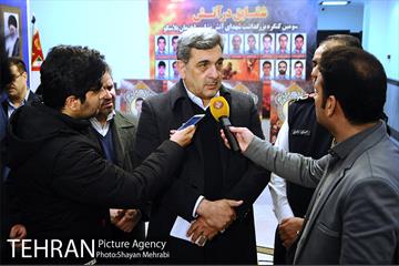 نشست صمیمانه شهردار تهران با خانواده های شهدای آتش نشان و آسیب دیدگان حادثه ساختمان پلاسکو 33