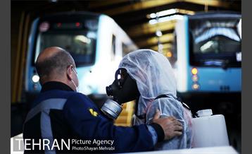 عملیات ضدعفونی کردن مترو تهران 1