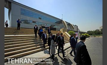 بازدید شهردار بلگراد از نمایشگاه زنان و تولید ملی 10